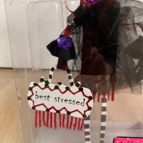 WOMEN'S GIFT-DOLLY MAMA "BEST STRESSED" FUN METAL DOLL-NEW IN BOX-UNIQUE GIFT! - Picture 2 of 9